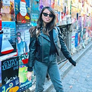 Meet your Posher, Jillian